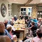 אורחן The Marton Arms