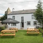 אורחן The Marton Arms אינגלטון