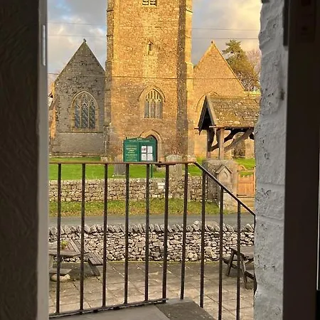Inn The Marton Arms