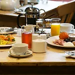 宾馆 The Marton Arms 英格尔顿