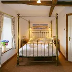 The Marton Arms 英格尔顿