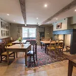 宾馆 The Marton Arms 英格尔顿