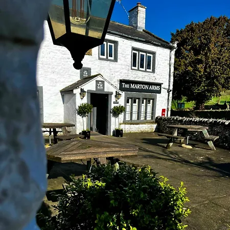 The Marton Arms 3* إنغيلتون