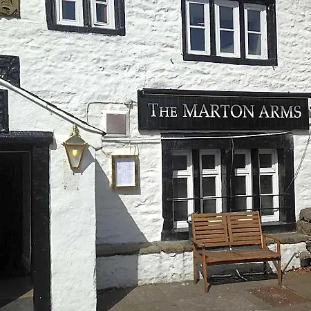 The Marton Arms イン 3*