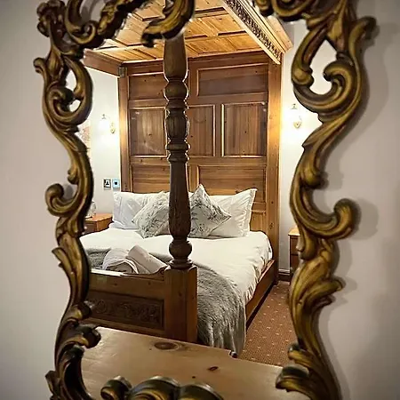 The Marton Arms Fogadó