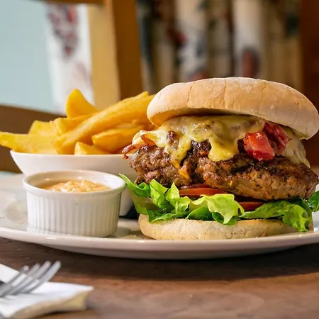 The Marton Arms 3* אינגלטון