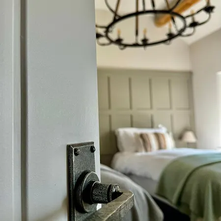 אורחן The Marton Arms אינגלטון